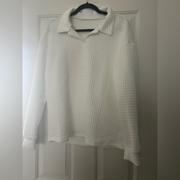 Tops - White Pullover